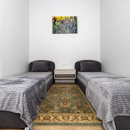2bd Apartmet J7, Selfcheck-in, By Cohost * Palanga